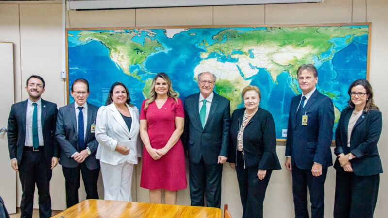 Em Brasília, Deputada Carla Morando defende políticas para indústria paulista em audiência com o Vice-Presidente Geraldo Alckmin