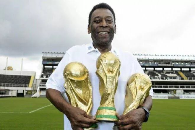 Morre aos 82 anos, Pelé, o Rei do Futebol 