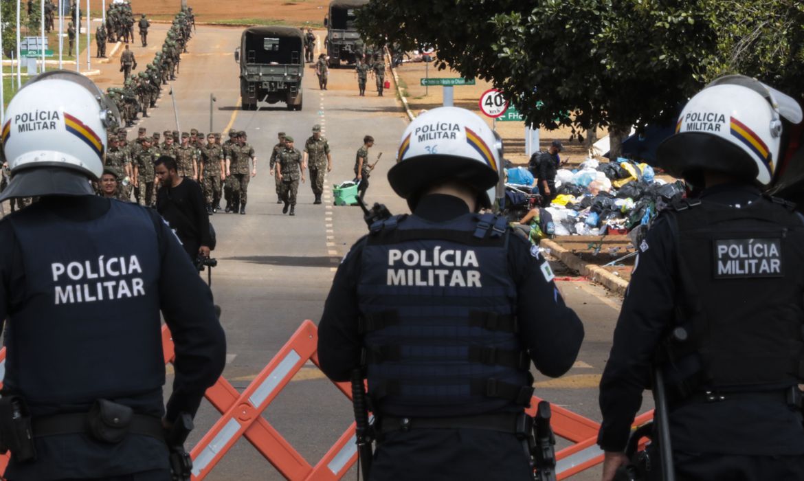 Alexandre de Moraes realiza determinações para punir golpistas após ataque aos Três poderes 