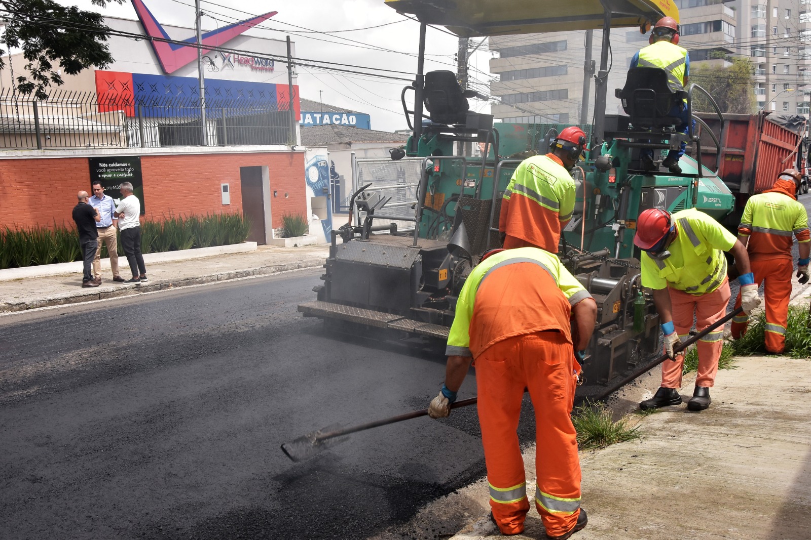 Santo André alcança 300 quilômetros de vias asfaltadas pelo programa Rua Nova