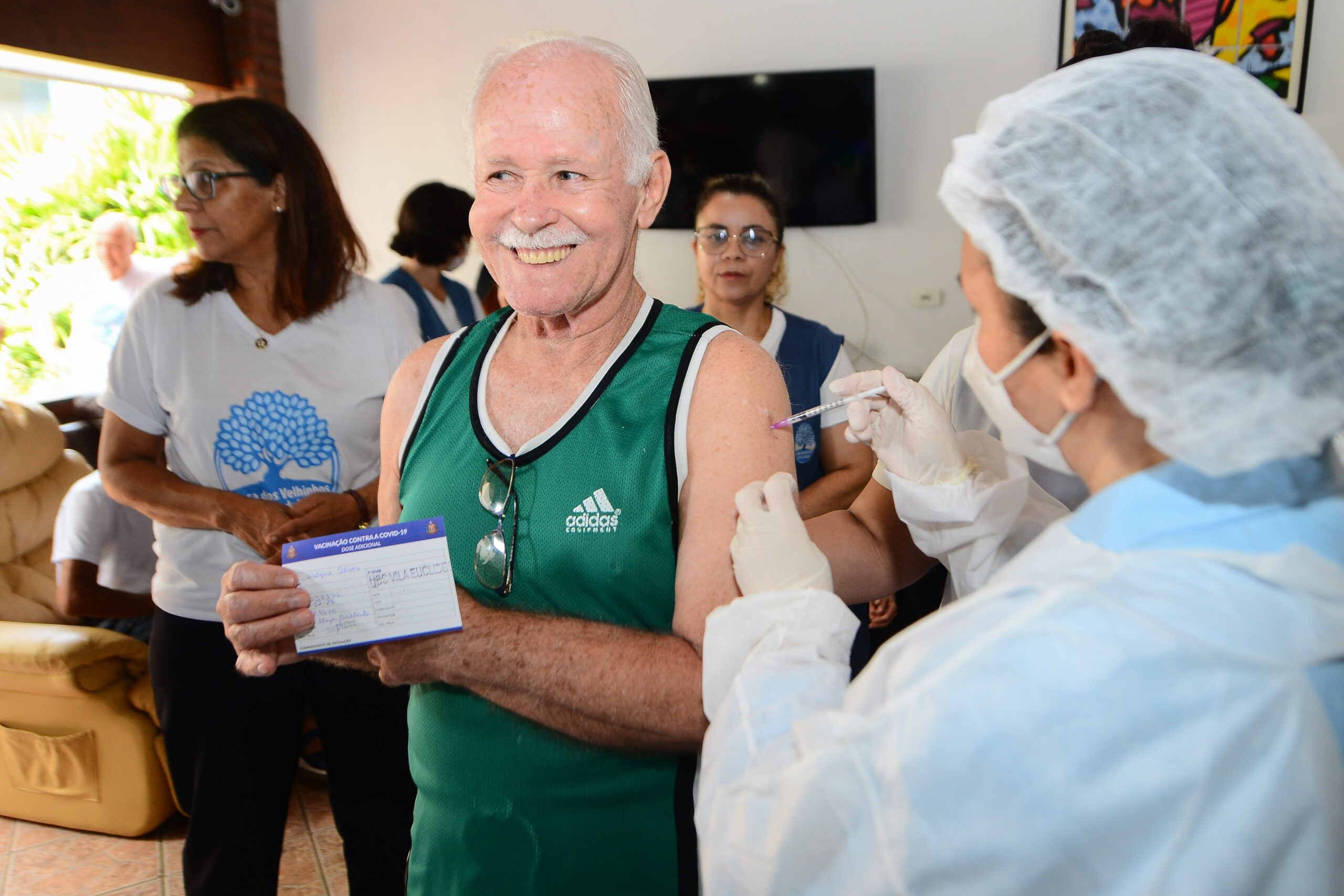 Vacinas bivalentes já estão disponíveis para moradores de São Bernardo acima de 60 anos