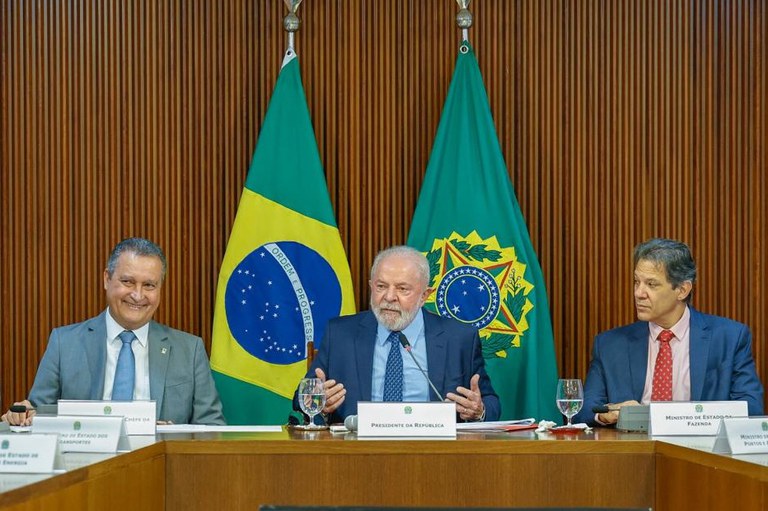 Governo Lula anuncia em abril o novo plano nacional de investimentos em infraestrutura