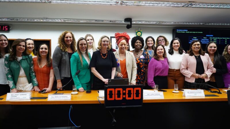 Bancada Feminina da Câmara elege coordenação da Secretaria da Mulher para gestão 2023-2024