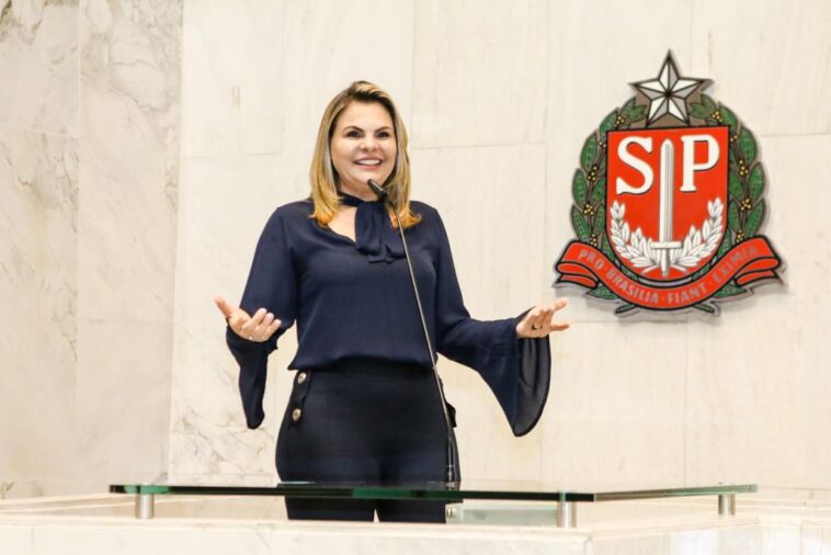 Com voto favorável da deputada Carla Morando, reajuste salarial da polícia é aprovado na Alesp