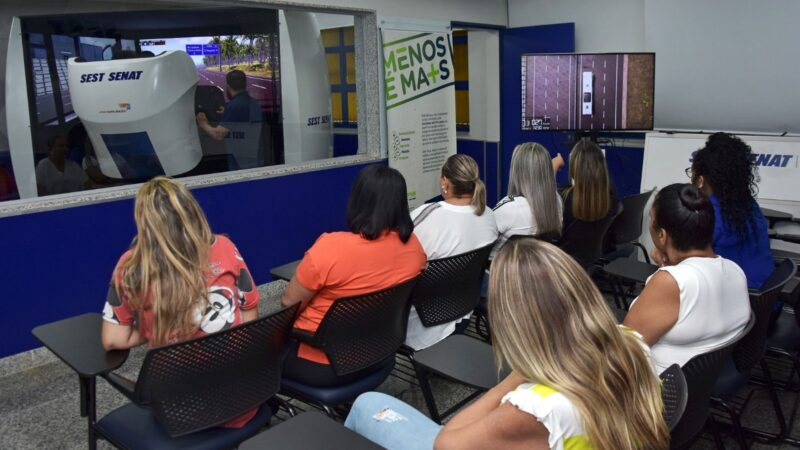 Santo André abre vagas para capacitação de mulheres que dirigem ônibus, caminhões e vans