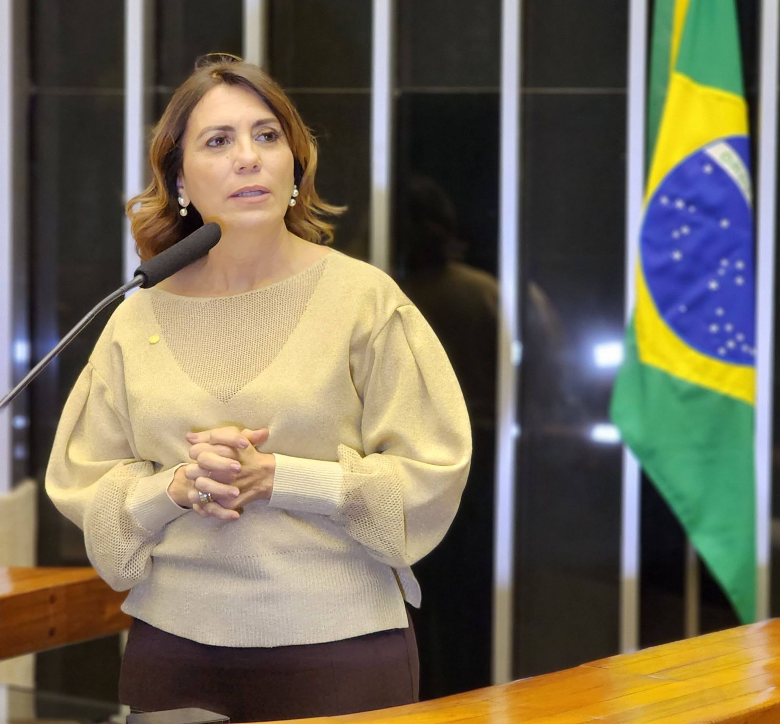 Paraná Pesquisa mostra Rosana Valle em 1º lugar, 11,3 pontos à frente do prefeito de Santos-SP 