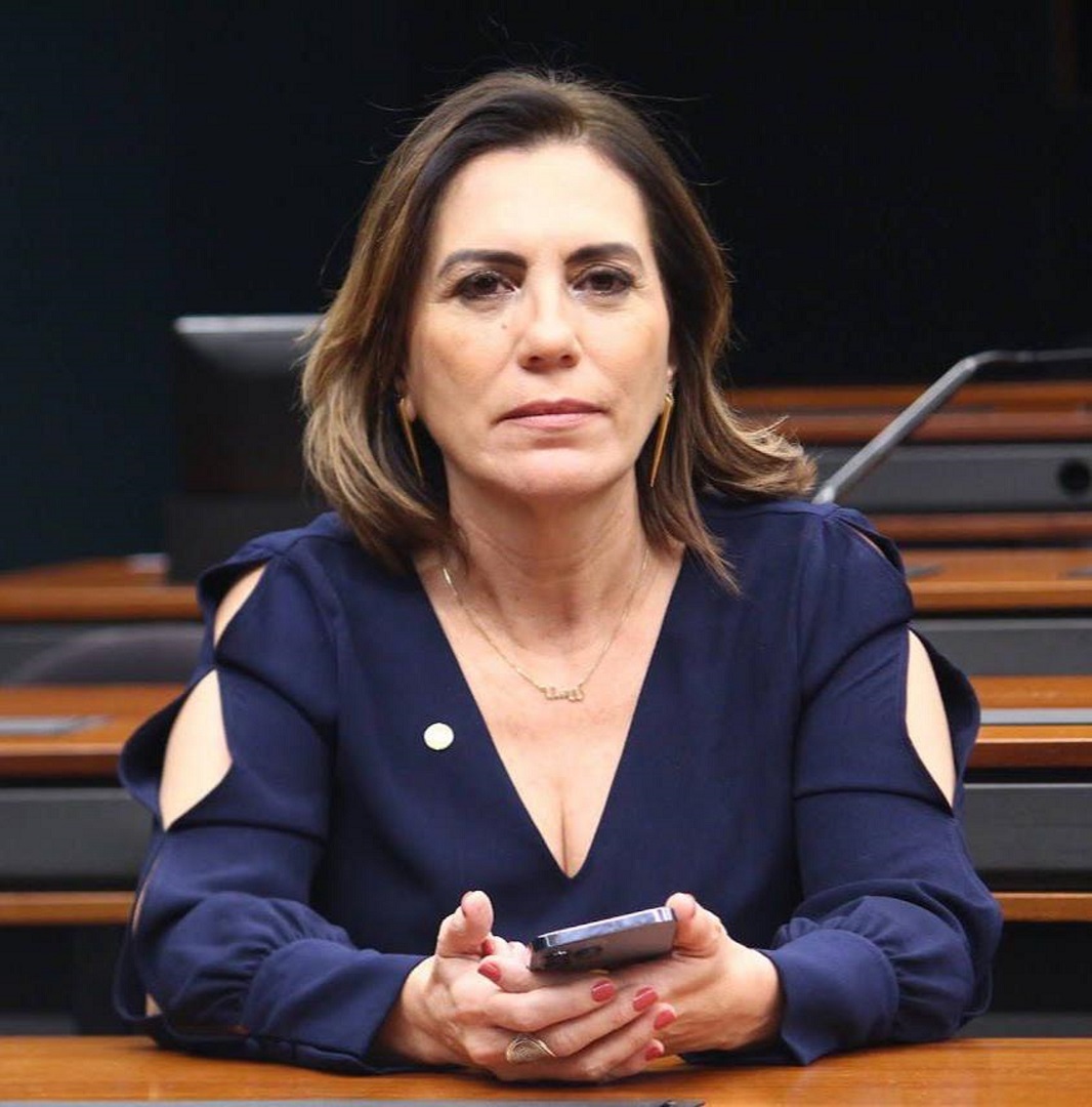NOTA OFICIAL: Rosana Valle registra Boletim de Ocorrência (B.O.) contra secretário de Cultura de Santos-SP por ameaça