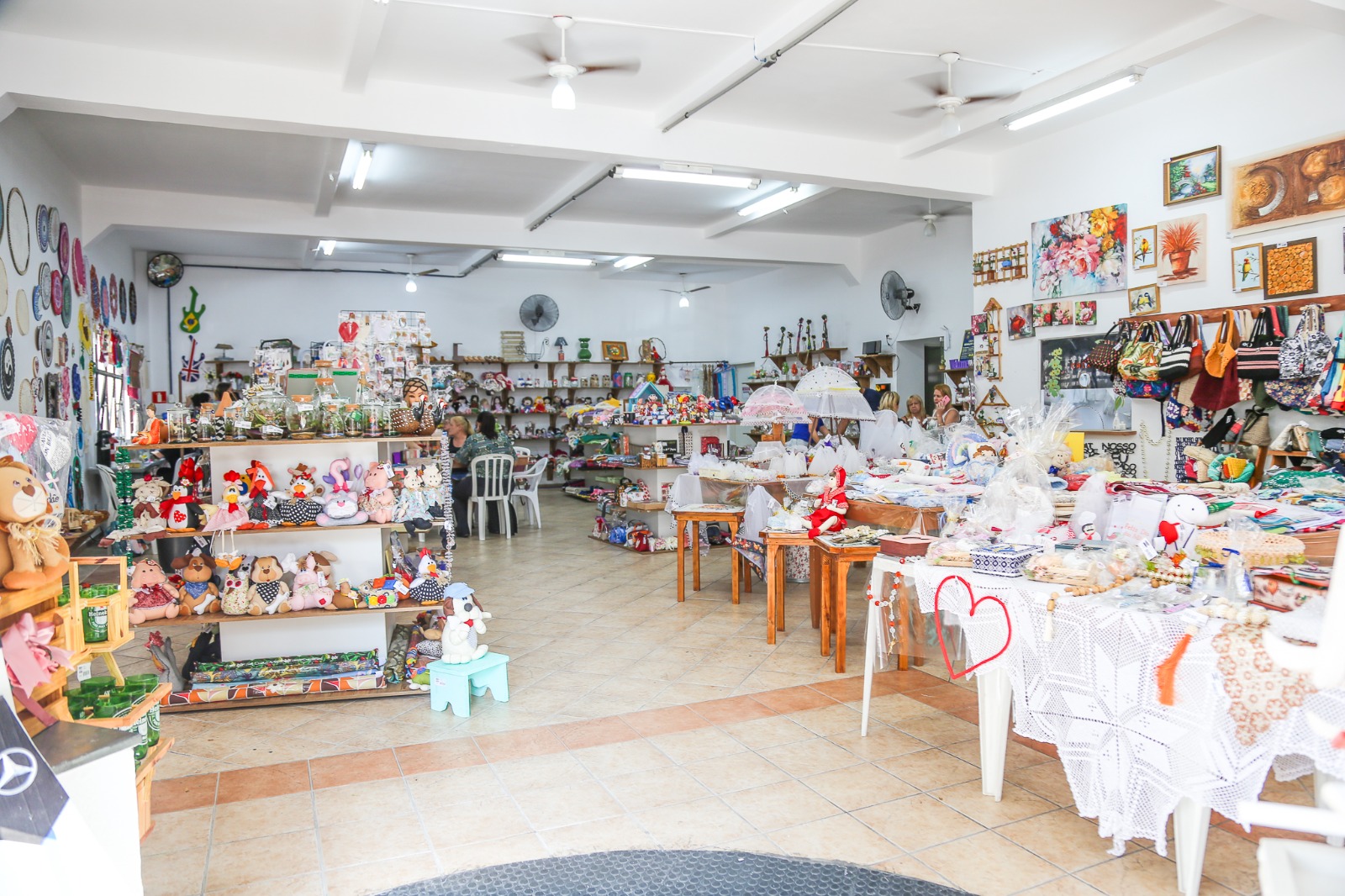 Casa do Artesão terá roda de samba e sorteios de brindes para Dia das Mães