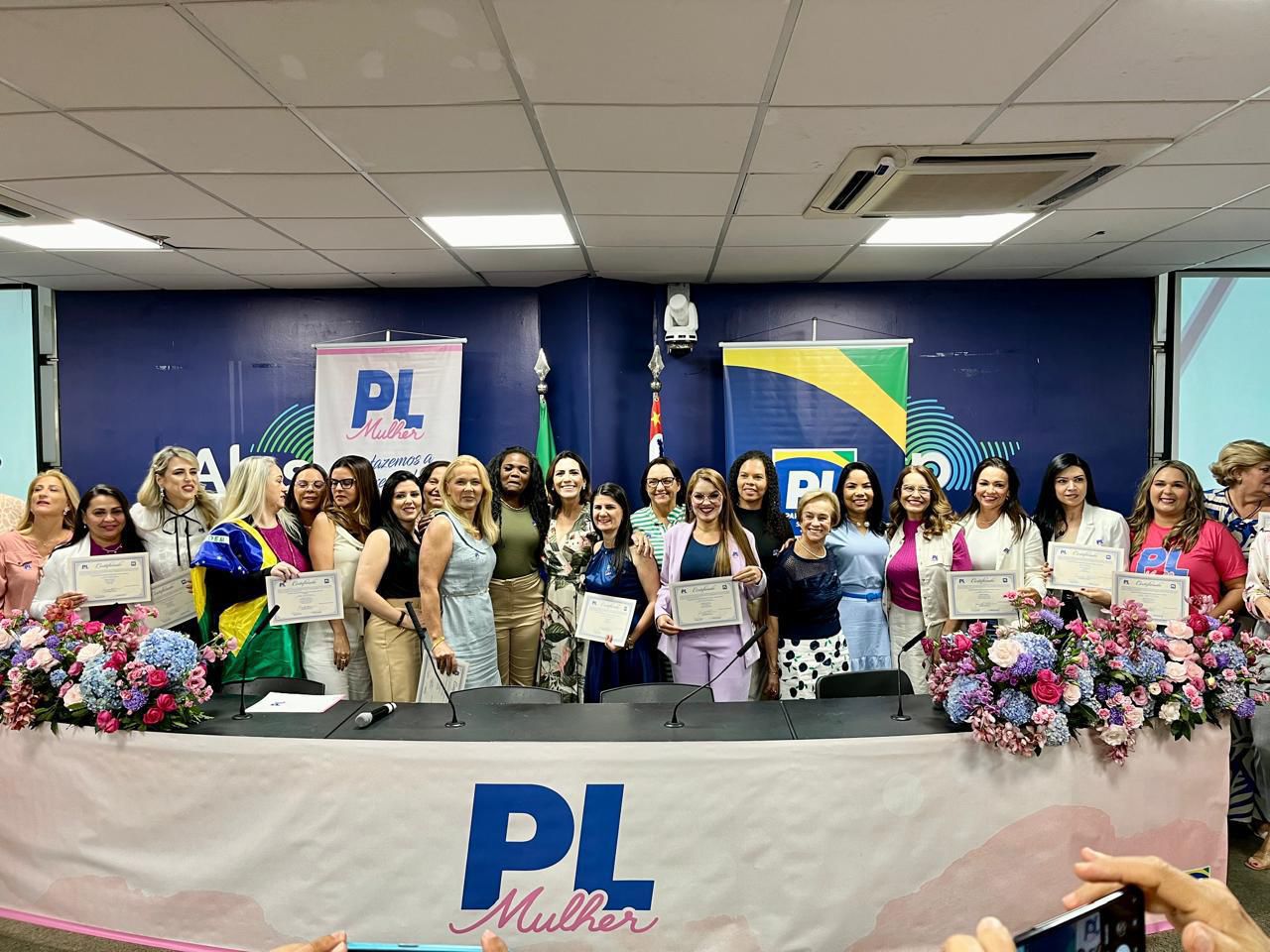 Rosana Valle empossa mais 20 mulheres para presidirem ala feminina do PL em cidades do estado de São Paulo