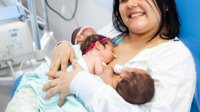 Nascimento de trigêmeos mobiliza equipe e destaca cuidado neonatal do Hospital da Mulher de São Bernardo