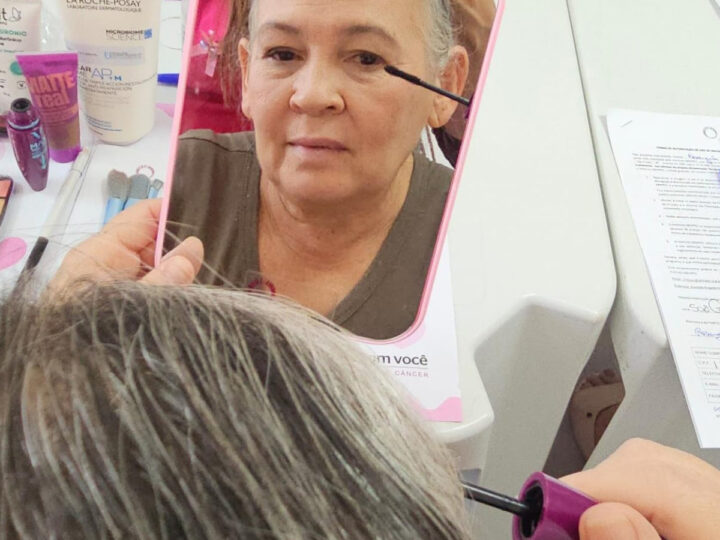 Oficina de beleza reforça autoestima de pacientes oncológicos em São Caetano