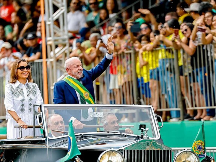 7 de setembro é marcado por desfile em Brasília com foco em soberania, combate à violência contra mulheres e futebol feminino